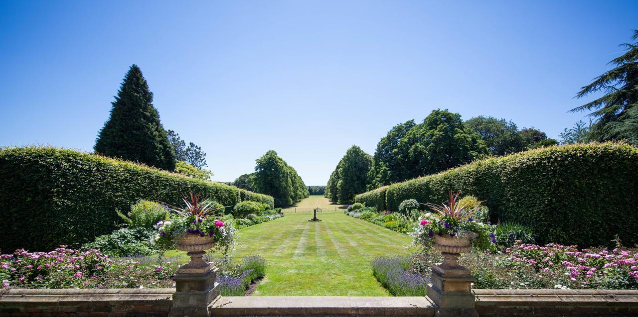 Goldsborough Hall Knaresborough Bagian luar foto