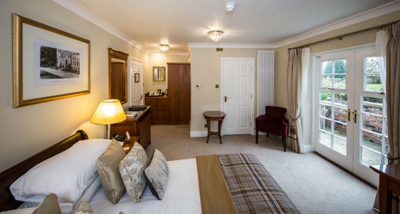 Goldsborough Hall Knaresborough Bagian luar foto